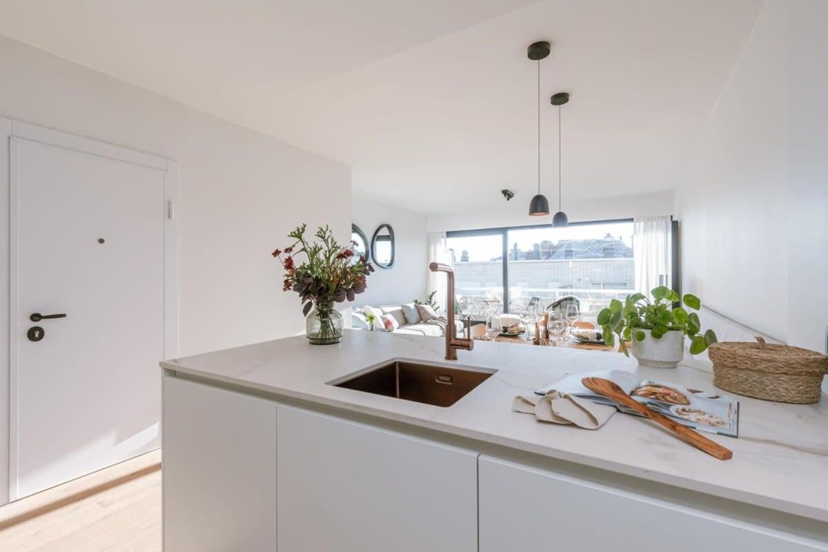 Stunning And Modern Apartment With Sunny Balcony كنوك هايست المظهر الخارجي الصورة