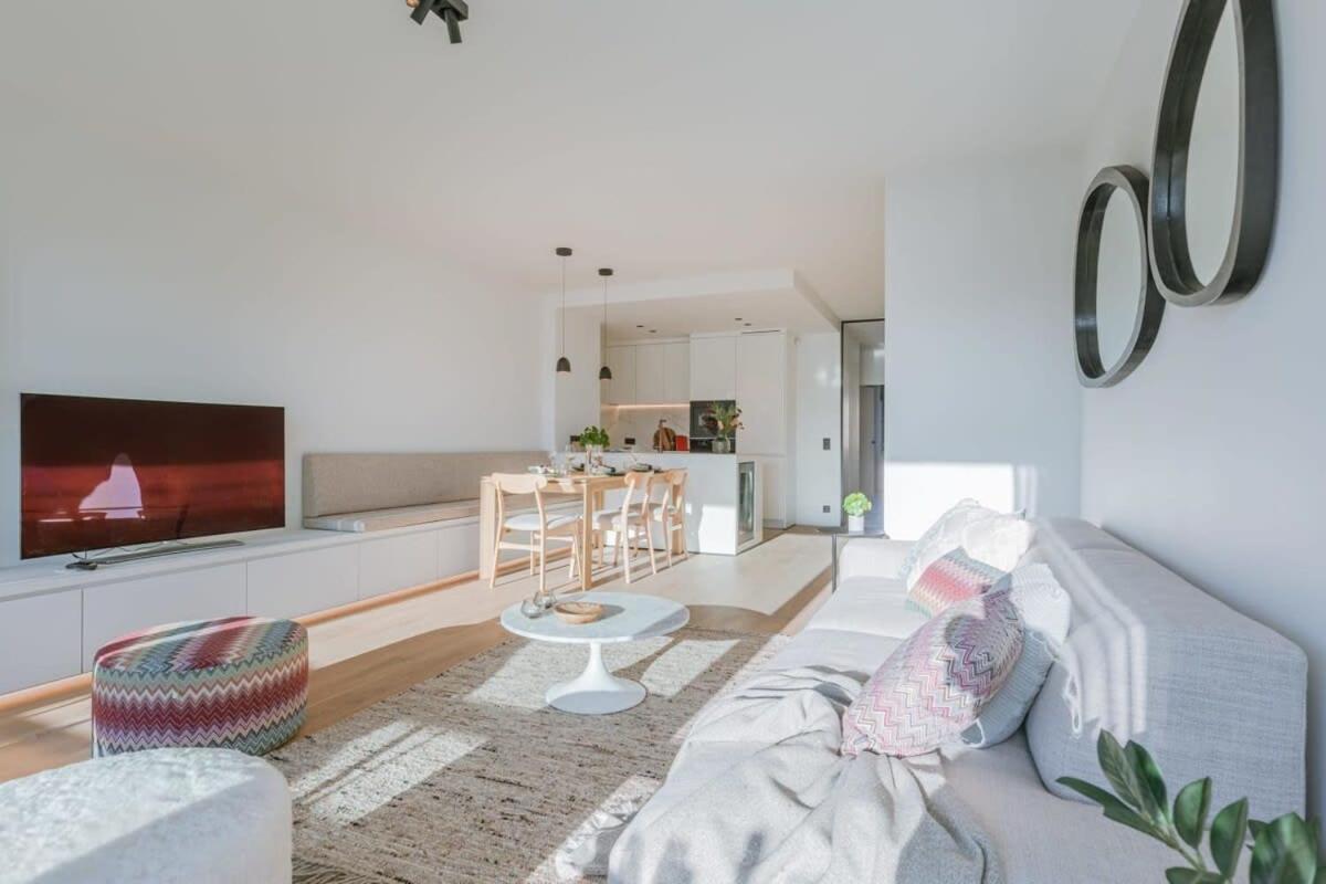 Stunning And Modern Apartment With Sunny Balcony كنوك هايست المظهر الخارجي الصورة